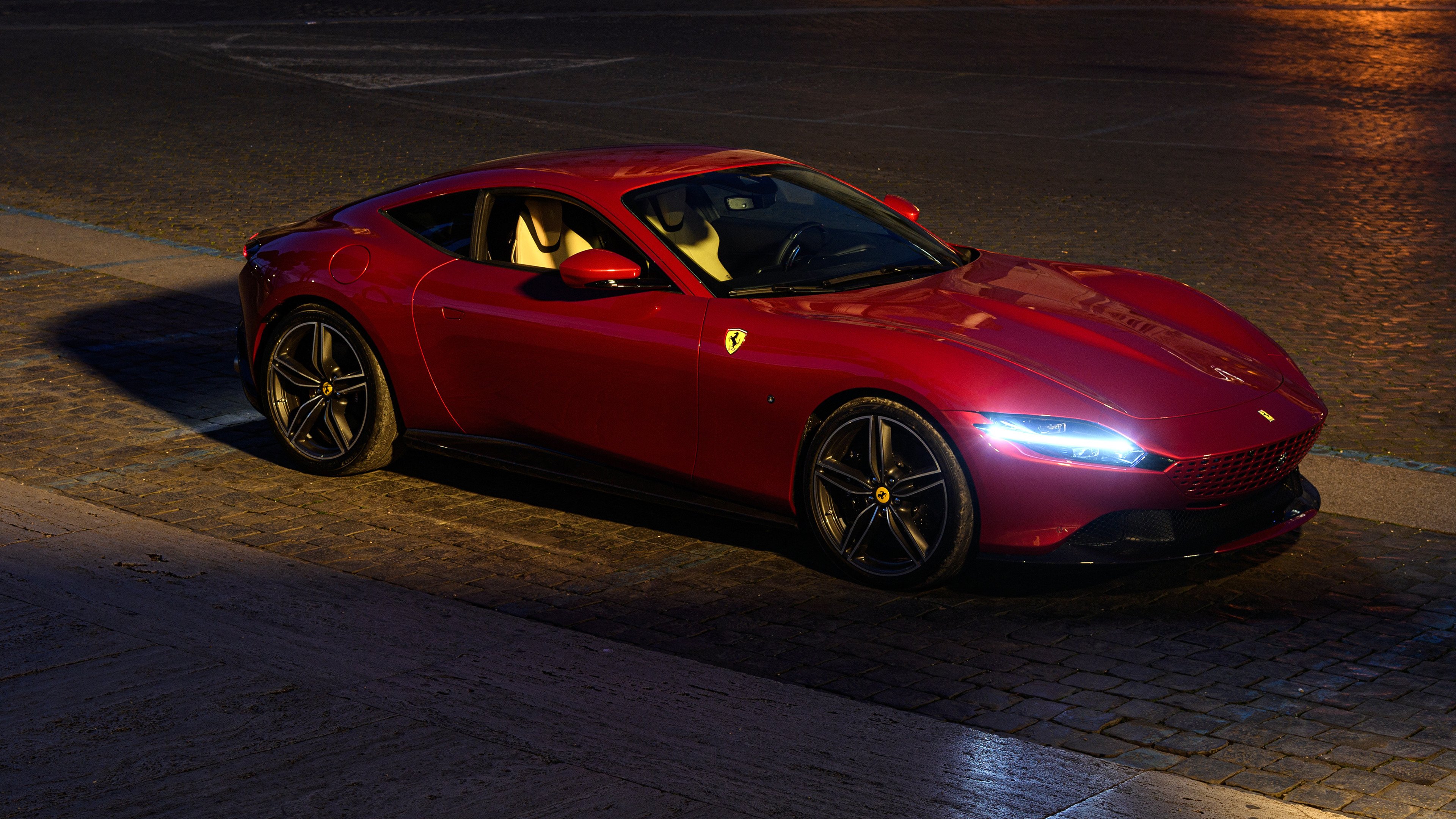 爱游戏官方网站-_城市夜景跑:灯火点亮运动的童话世界_,城市夜晚灯光