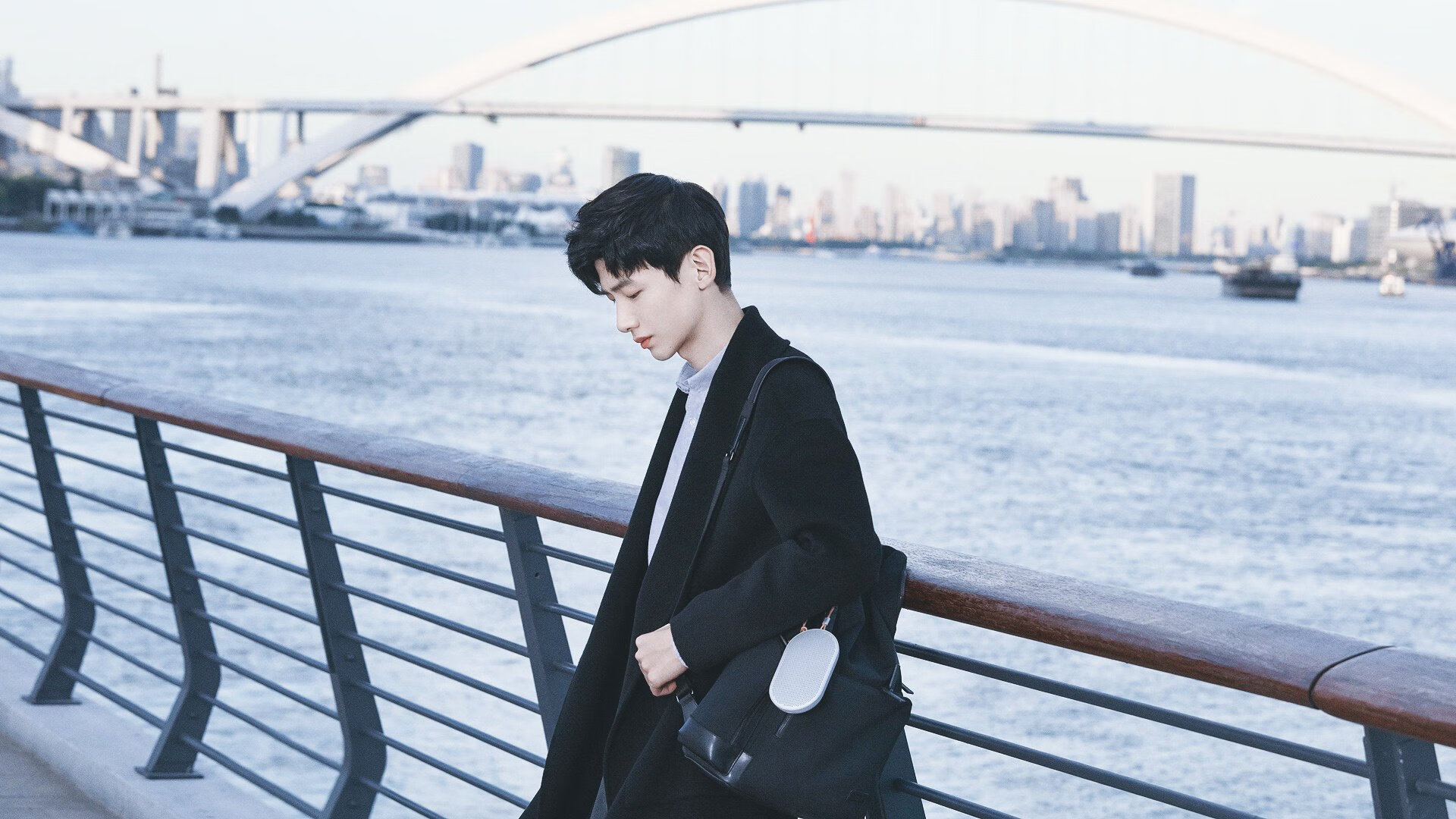 爱游戏官方网站-_城市夜景跑:灯火点亮运动的童话世界_,城市夜晚灯光