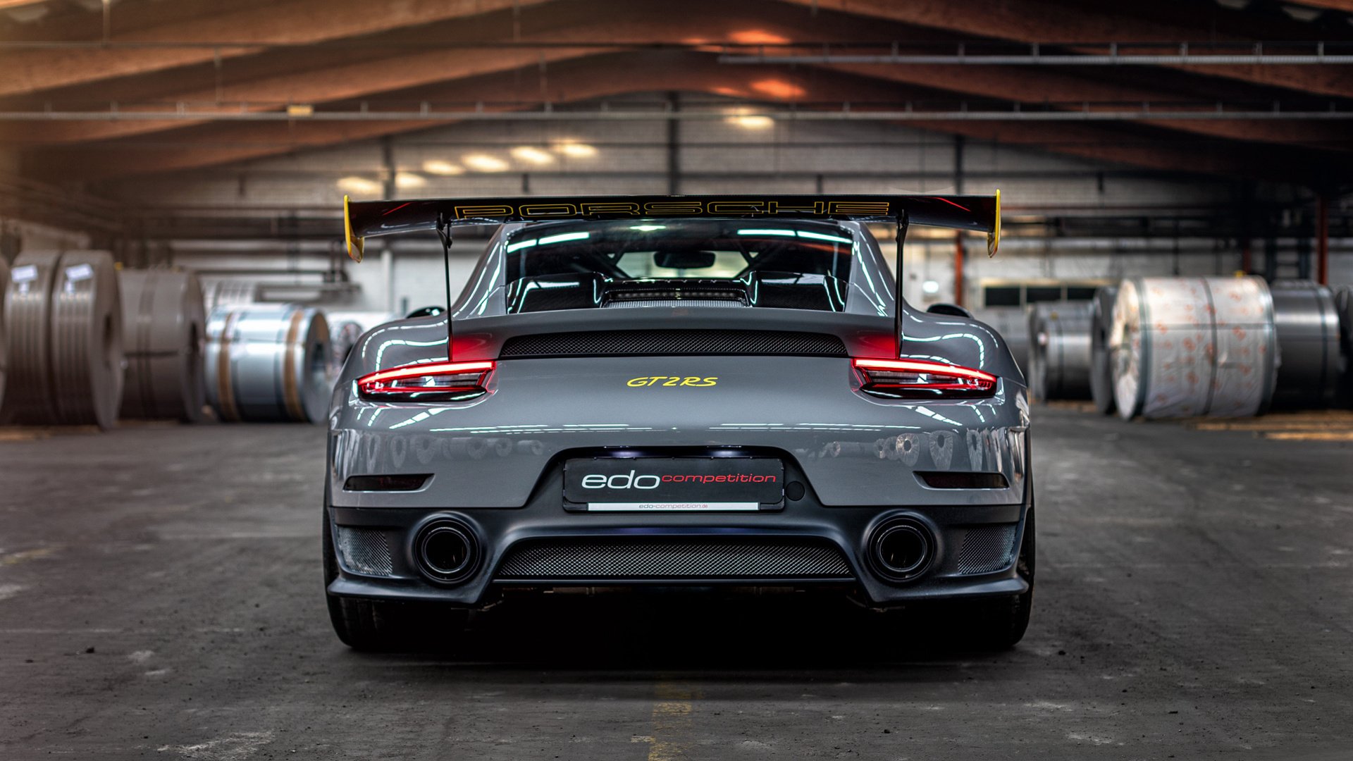 爱游戏综合娱乐-“青少年足球联赛激烈激战，涌现多位新星”，青少年足球大赛